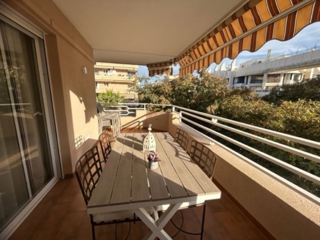 Apartment, Marbella, R4563133
