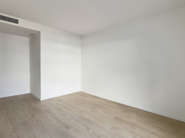 Apartment, Nueva Andalucia, R4643890