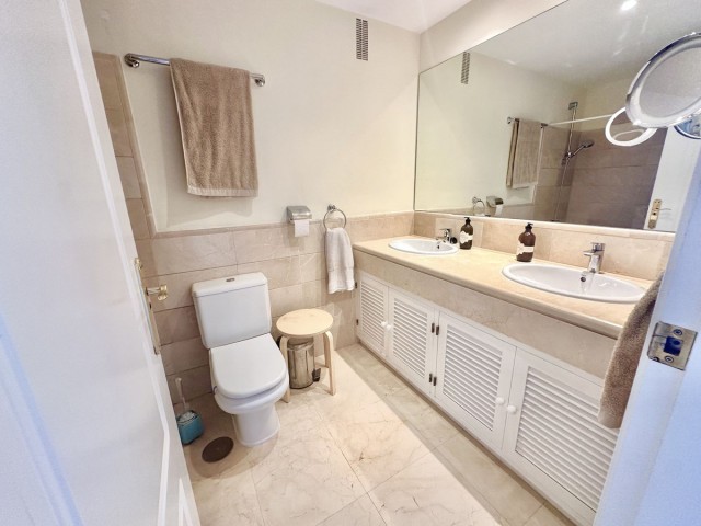 Apartamento con 3 Dormitorios  en Los Arqueros
