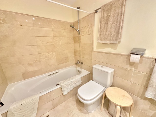 Apartamento con 3 Dormitorios  en Los Arqueros