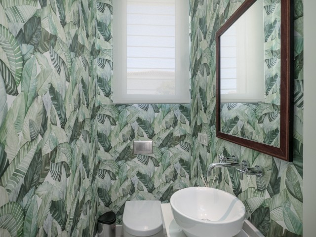 4 Bedrooms Villa in Guadalmina Baja