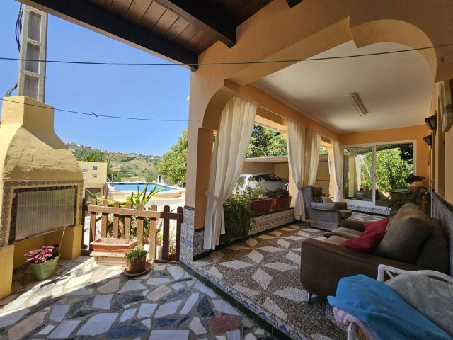 Huvila, Casares, R5116900