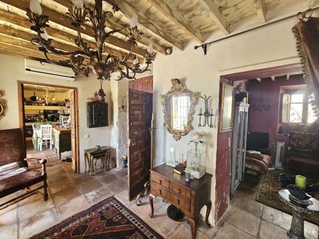 3 Bedrooms Villa in Mijas
