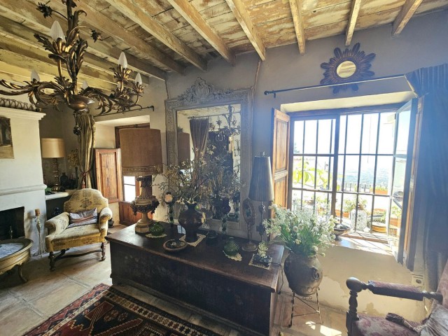 3 Bedrooms Villa in Mijas