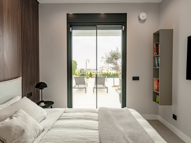 Maison mitoyenne avec 4 Chambres  à Estepona