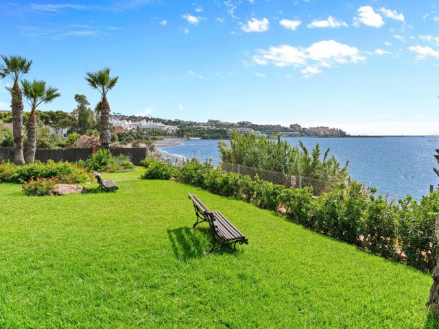 Maison mitoyenne avec 2 Chambres  à Estepona