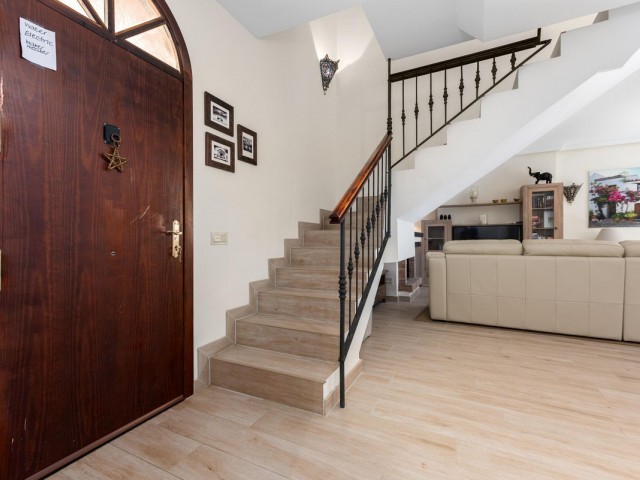 Maison mitoyenne avec 2 Chambres  à Estepona