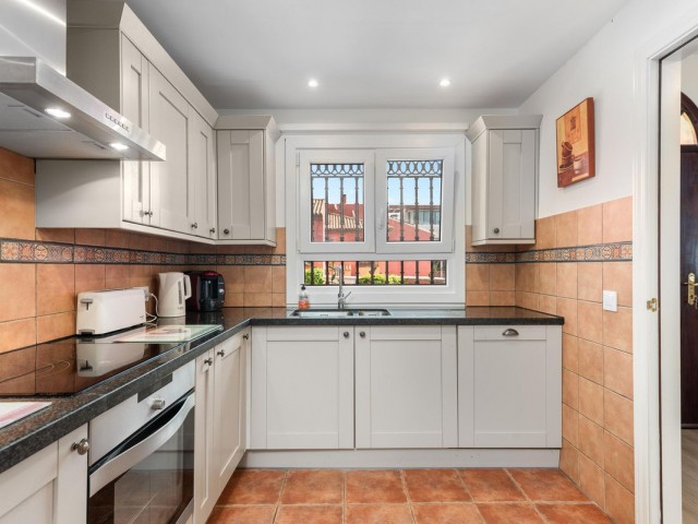 Maison mitoyenne avec 2 Chambres  à Estepona
