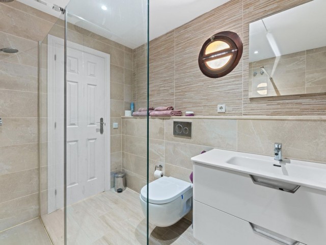 Maison mitoyenne avec 2 Chambres  à Estepona