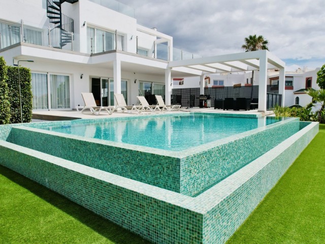 5 Bedrooms Villa in Cancelada