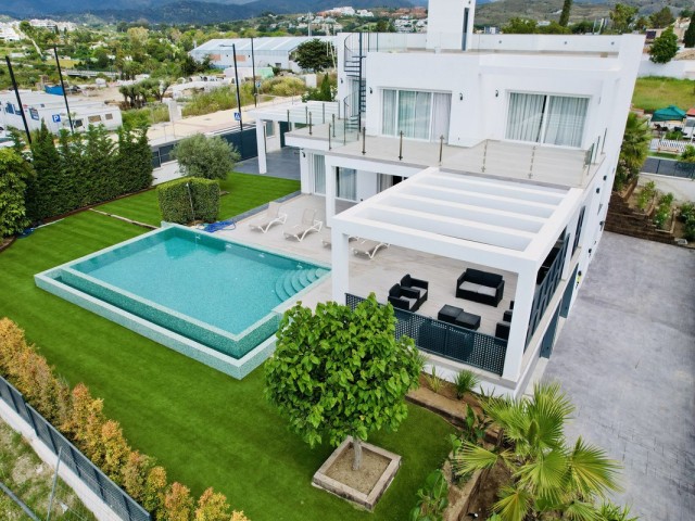 5 Bedrooms Villa in Cancelada