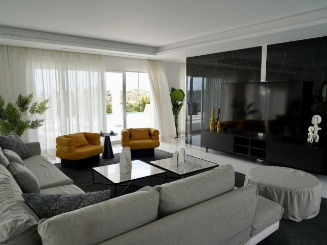 5 Bedrooms Villa in Cancelada