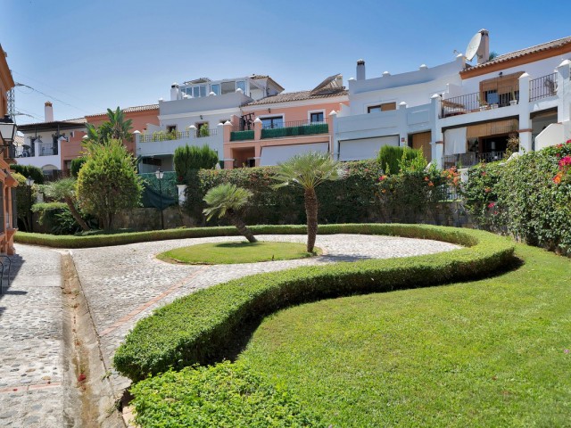 Rijtjeshuis El Paraiso - R5157049