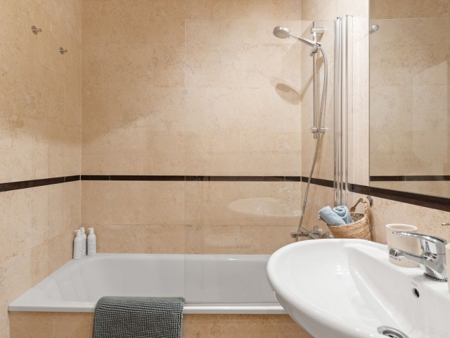 2 Soveroms Leilighet i Estepona