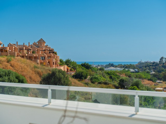Appartement avec 3 Chambres  à Estepona