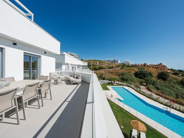 Appartement avec 3 Chambres  à Estepona