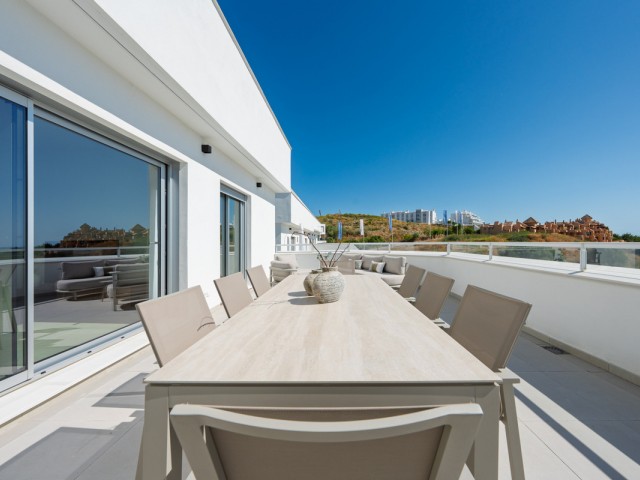 Appartement avec 3 Chambres  à Estepona