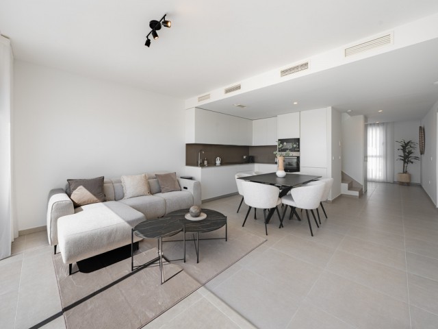Appartement avec 3 Chambres  à Estepona