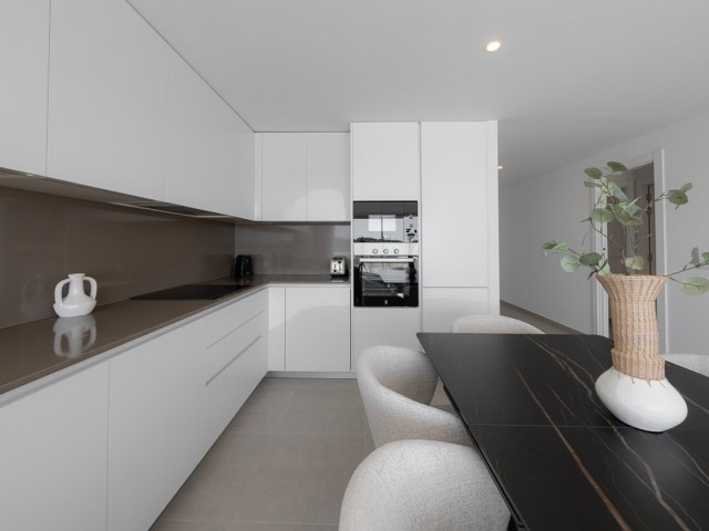 Appartement avec 3 Chambres  à Estepona