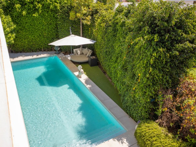 Villa avec 4 Chambres  à Estepona