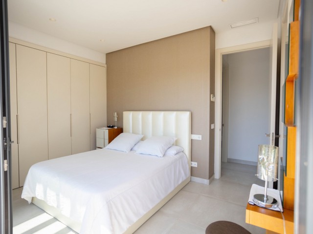 Villa avec 4 Chambres  à Estepona