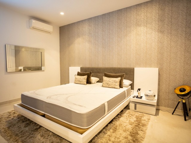 Villa avec 4 Chambres  à Estepona