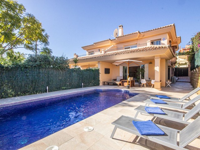 4 Slaapkamer Villa in Riviera del Sol