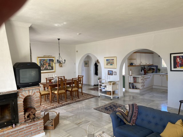 4 Bedrooms Villa in Mijas