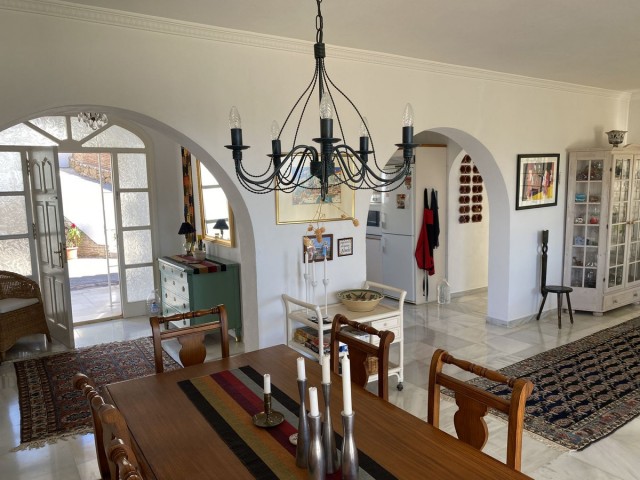 4 Bedrooms Villa in Mijas