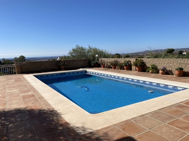 4 Bedrooms Villa in Mijas