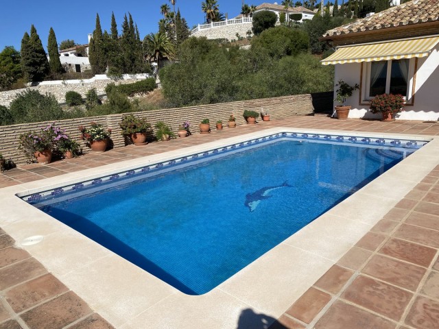 4 Bedrooms Villa in Mijas