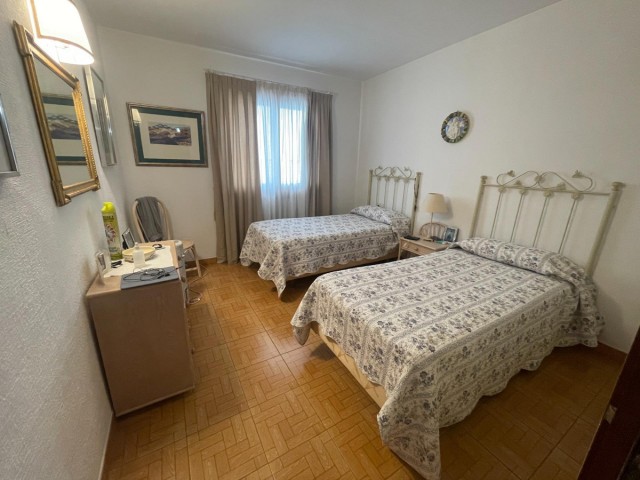 Penthouse avec 4 Chambres  à Estepona