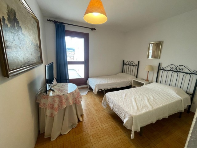Penthouse avec 4 Chambres  à Estepona