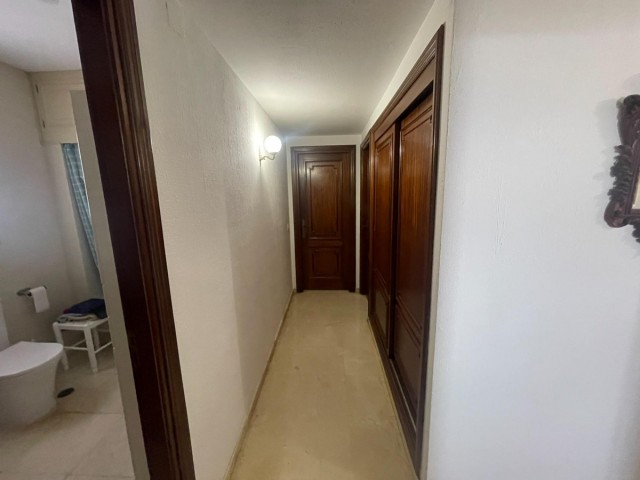Penthouse avec 4 Chambres  à Estepona