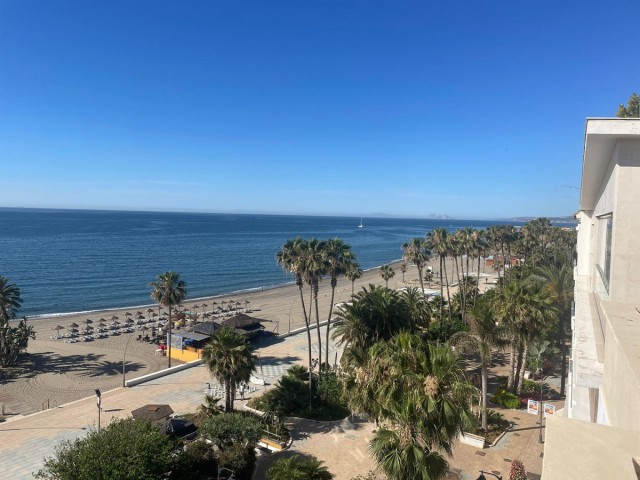 Penthouse avec 4 Chambres  à Estepona