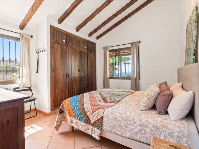 Villa avec 4 Chambres  à Estepona