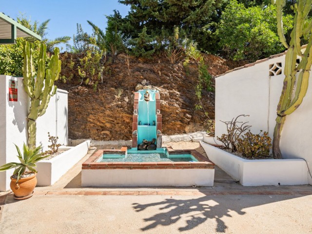 Villa avec 4 Chambres  à Estepona