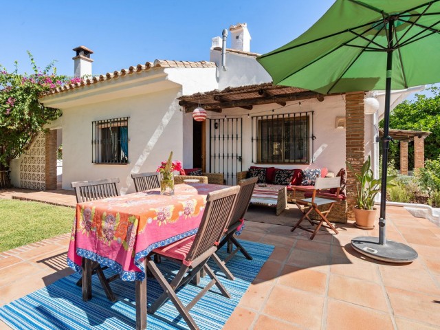 Villa avec 4 Chambres  à Estepona