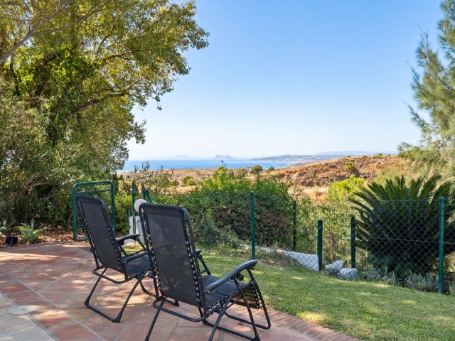 Villa avec 4 Chambres  à Estepona