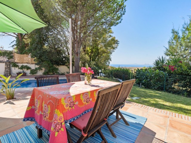 Villa avec 4 Chambres  à Estepona