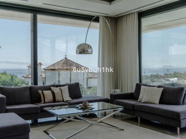 Maison mitoyenne avec 5 Chambres  à Estepona
