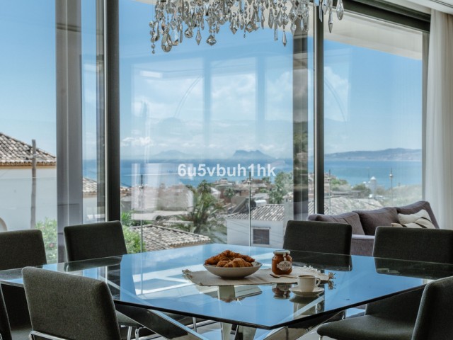 Maison mitoyenne avec 5 Chambres  à Estepona