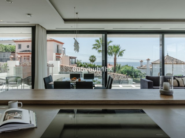 Maison mitoyenne avec 5 Chambres  à Estepona