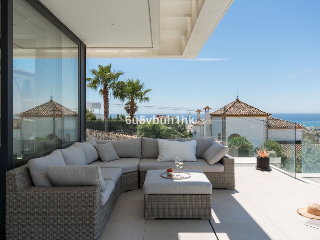 Maison mitoyenne avec 5 Chambres  à Estepona