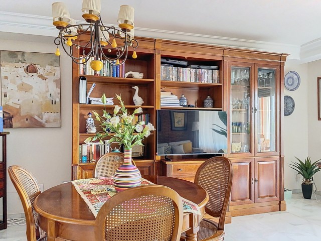 Maison mitoyenne avec 3 Chambres  à Estepona