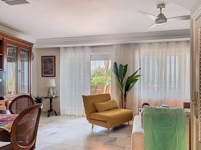 Maison mitoyenne avec 3 Chambres  à Estepona