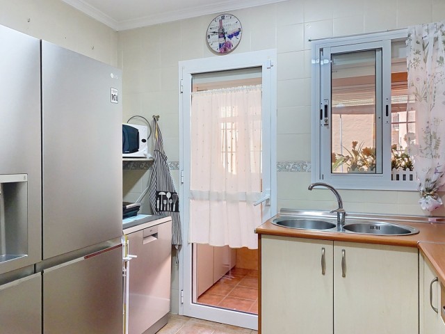 Maison mitoyenne avec 3 Chambres  à Estepona