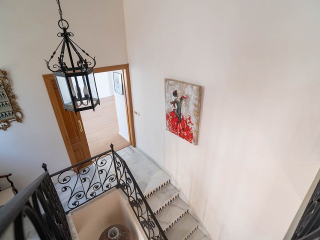 5 Bedrooms Villa in Mijas