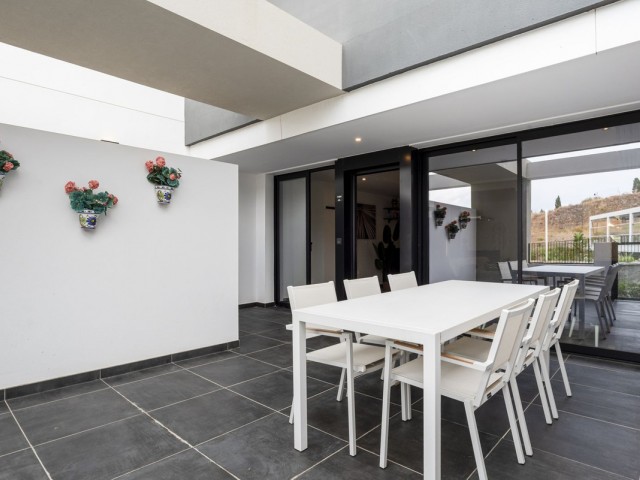 2 Bedrooms Apartment in Mijas