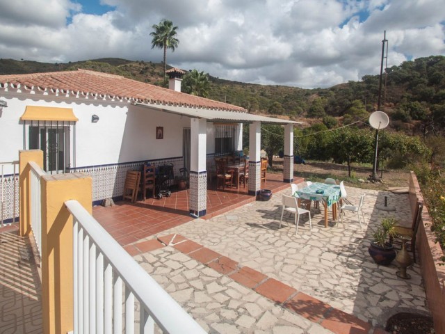 Villa avec 3 Chambres  à Estepona